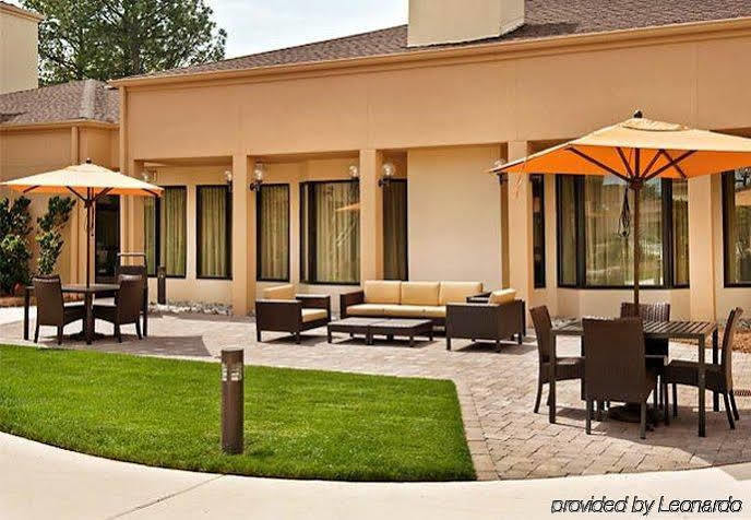 Courtyard By Marriott Greensboro Esterno foto
